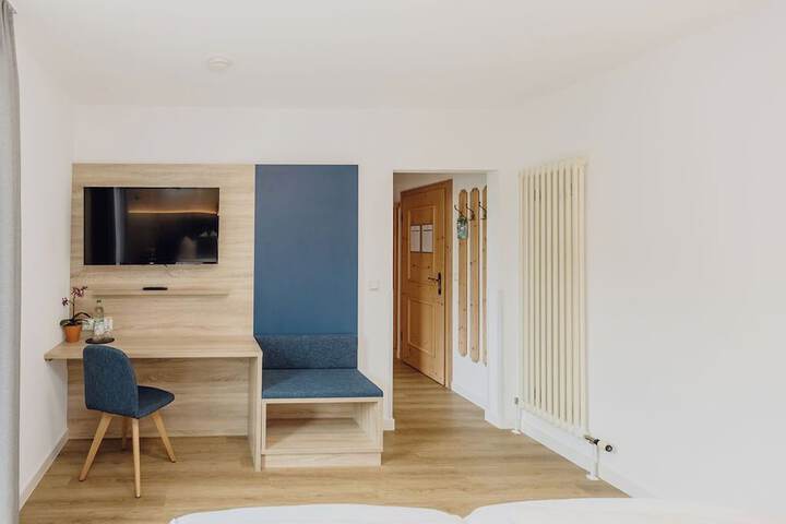 Room 17 of 43
