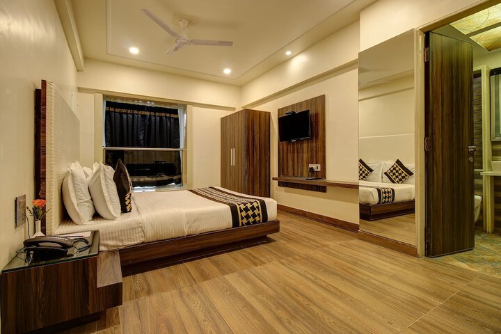 Room 6 of 36