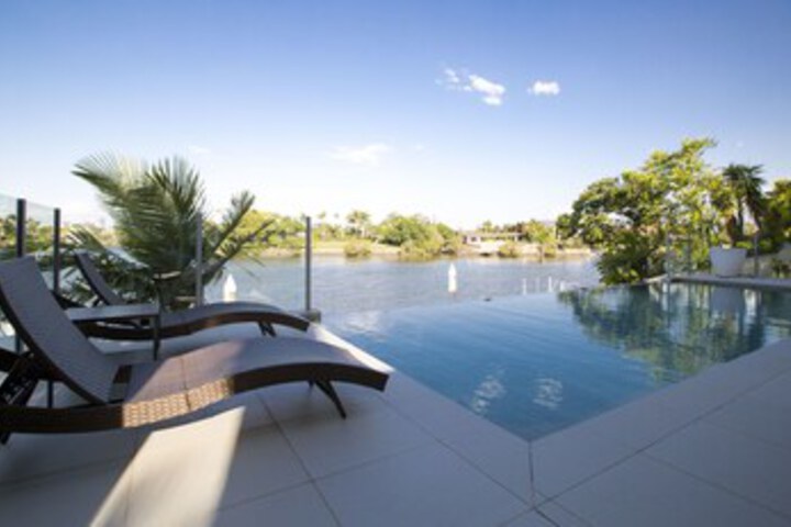 Pool 19 of 21