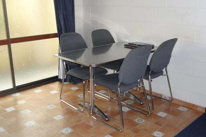 Room 16 of 33