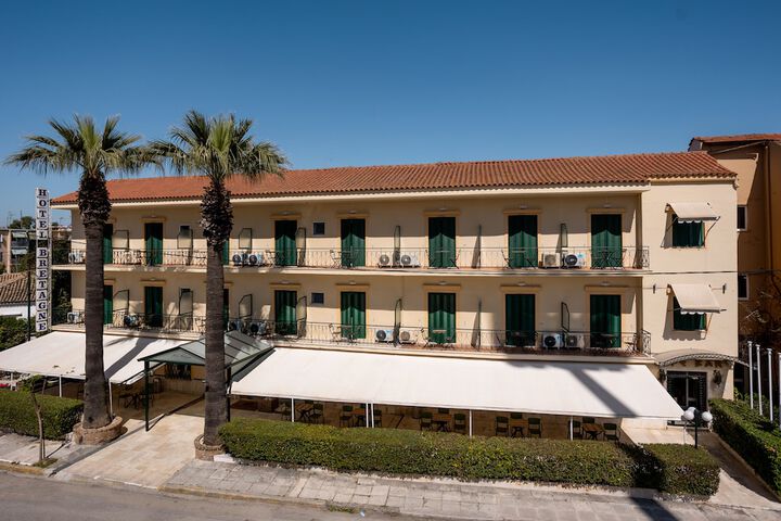 Hotel Exterior 35 of 36