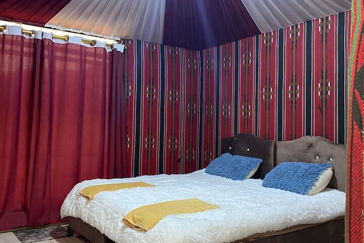 Room 27 of 33