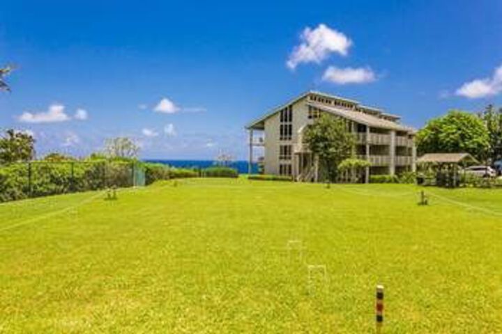 Cliffs 7305 by RedAwning in Princeville, HI