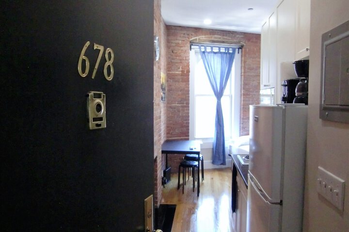 Room 5 of 69