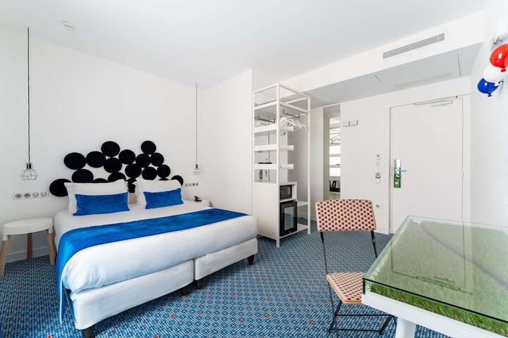 Room 40 of 114