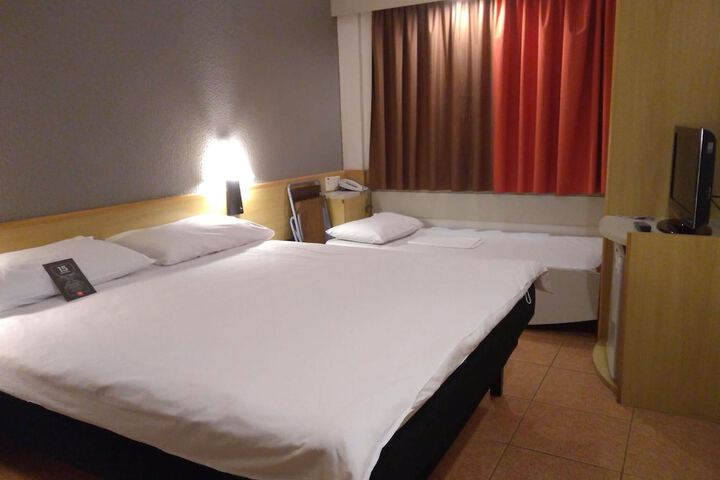 Room 17 of 69