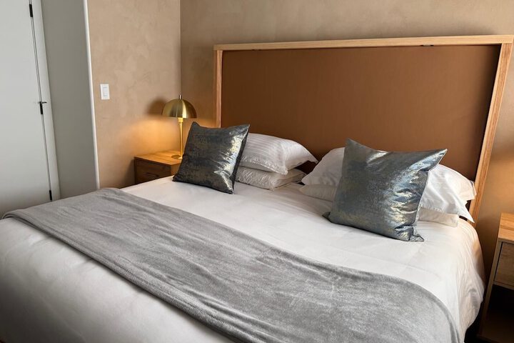 Room 25 of 153