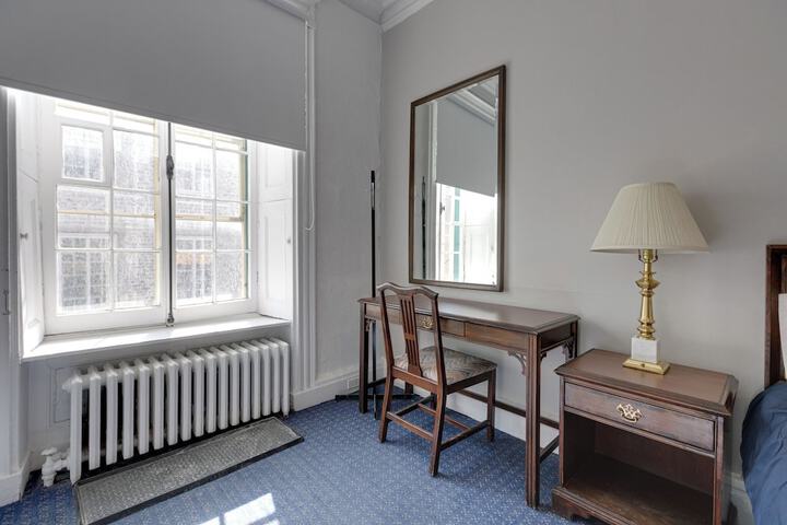 Hotel Exterior 138 of 142