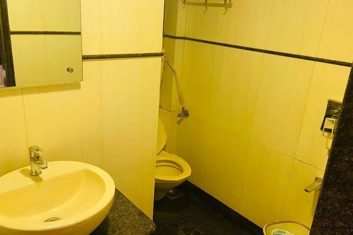 Room 73 of 90