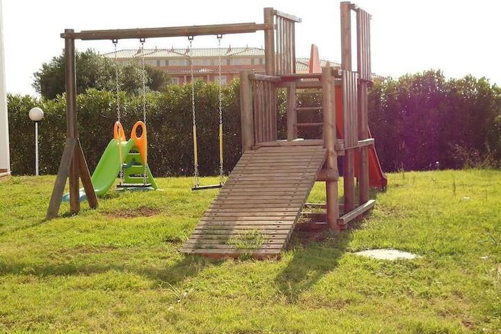 Children's play area - outdoor
