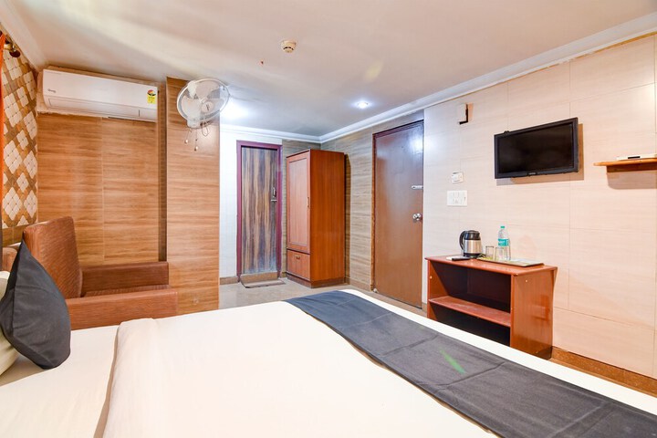 Room 8 of 24