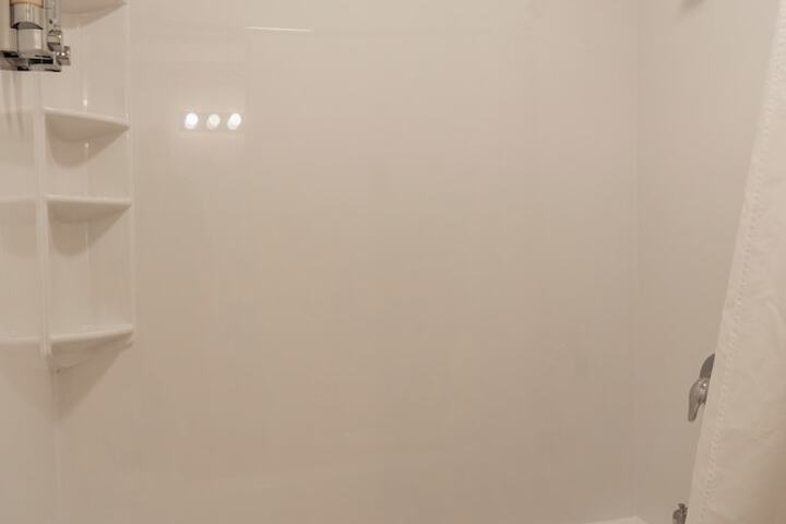 Room 16 of 20