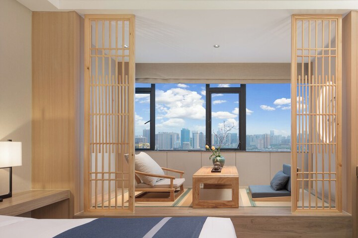 Room 19 of 31