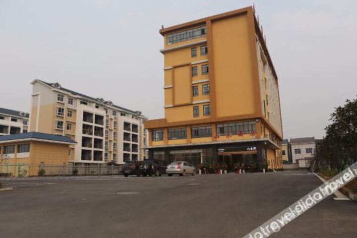 Hotel 4 of 18