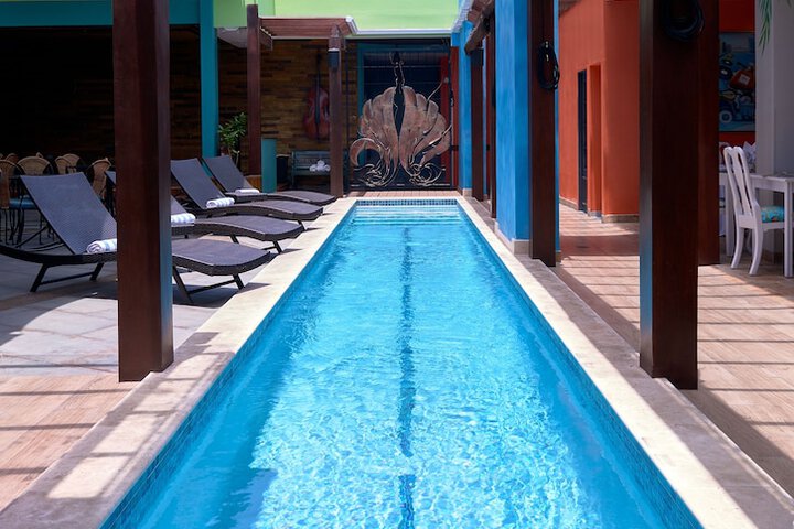 Pool 32 of 59