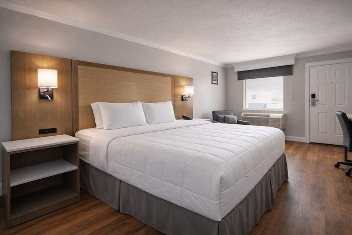 Room 3 of 20