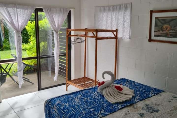 Room 27 of 63