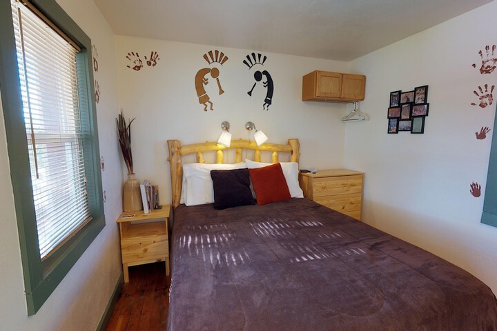 Room 2 of 30