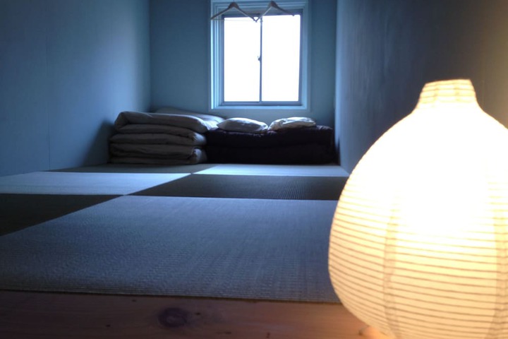 Room 12 of 42
