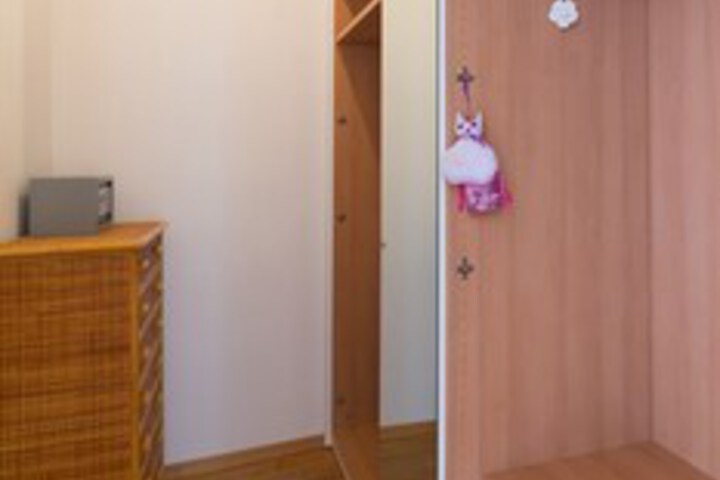Room 176 of 306