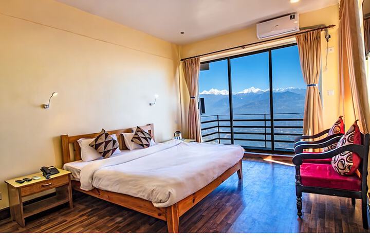 HOTEL GREEN VALLEY in Baluwapati Deupur