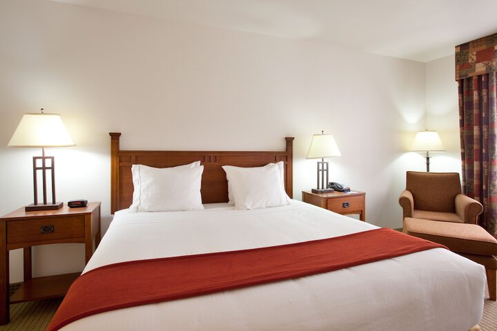 Room 5 of 28
