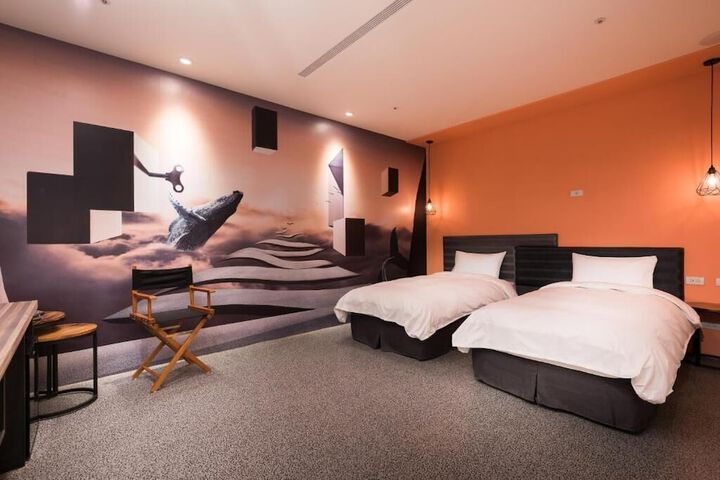 Room 22 of 50