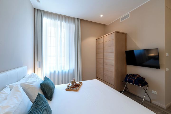 Room 9 of 22