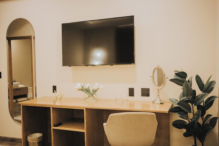 Room 10 of 74