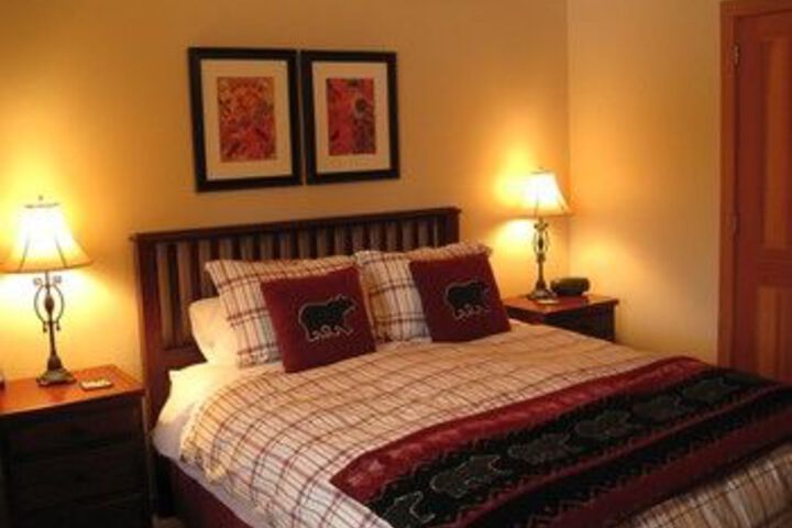 Room 6 of 13