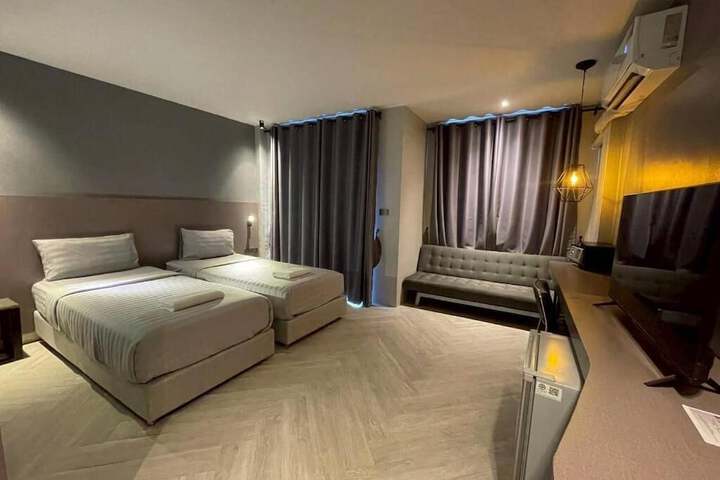 Room 17 of 45