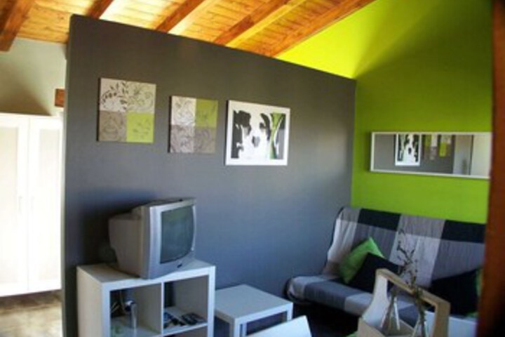Room 6 of 6