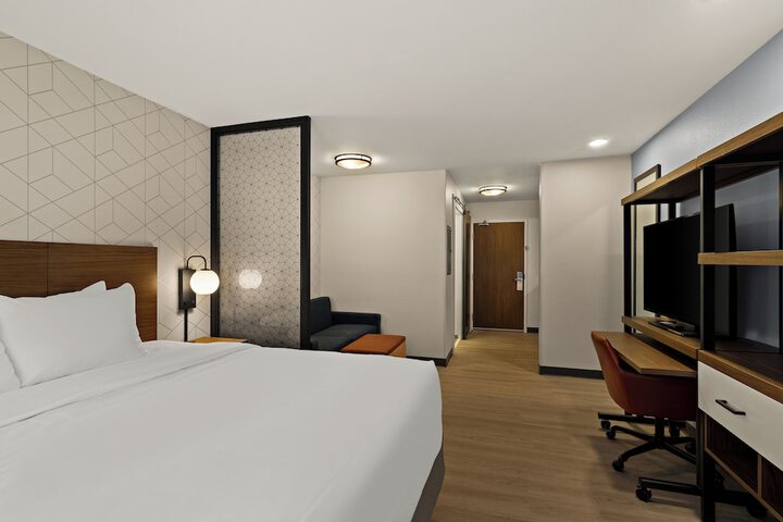 Room 13 of 57