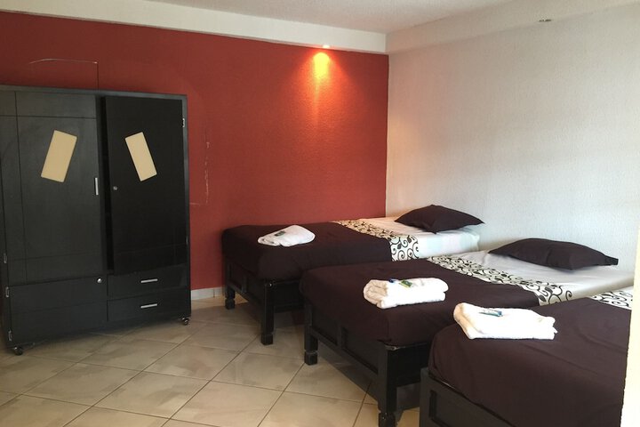 Room 5 of 90