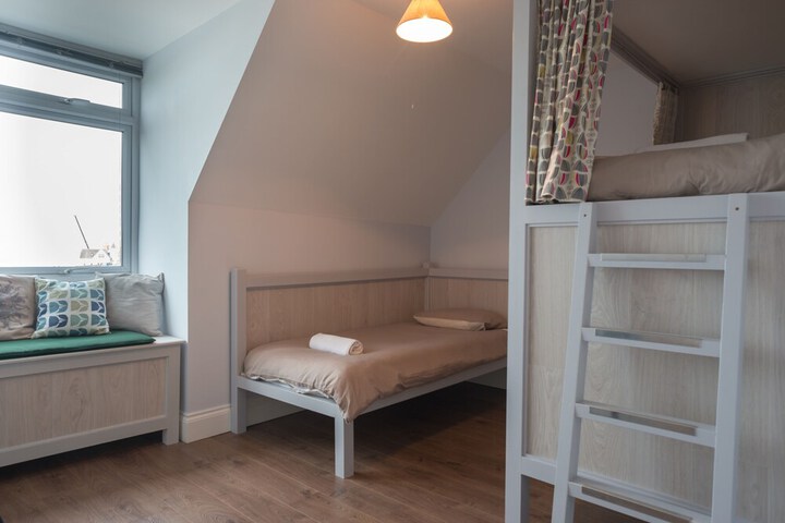 Room 17 of 22