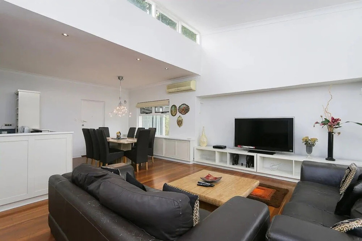 Room 2 of 14