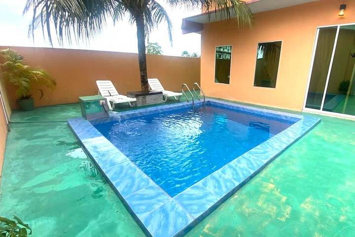 Pools & Facilities