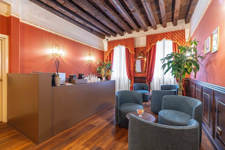 Guest Lobby