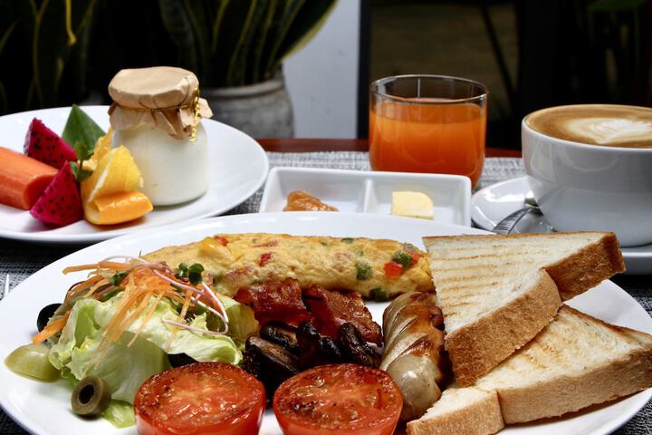 Breakfast/Coffee Service 79 of 92