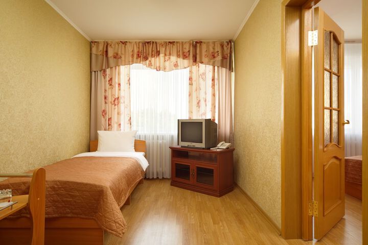 Room 17 of 42