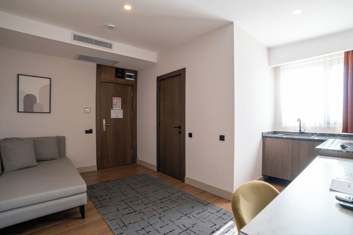 Room 57 of 86