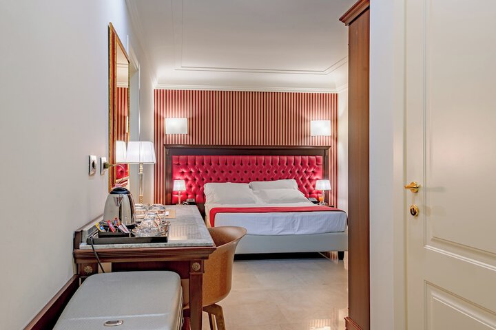Room 46 of 87