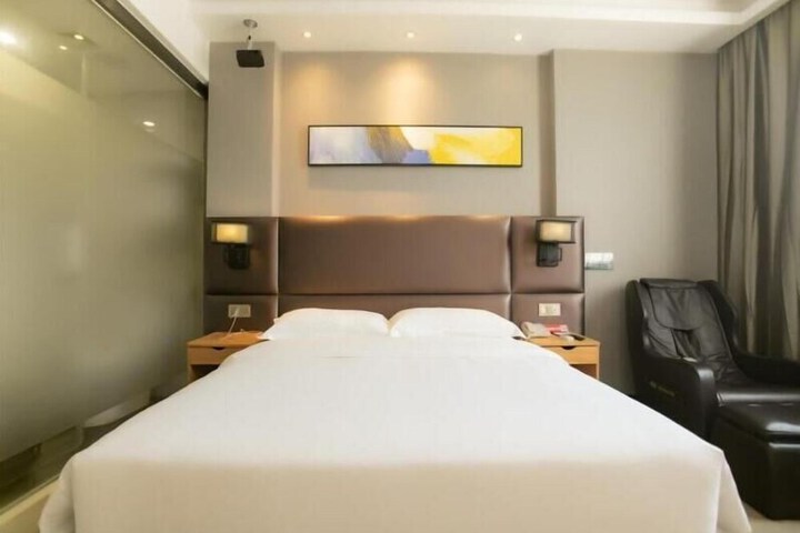 Room 21 of 52