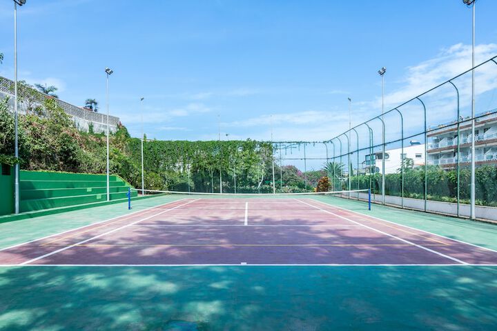 Tennis court