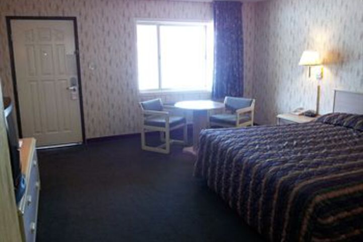 Room 8 of 27