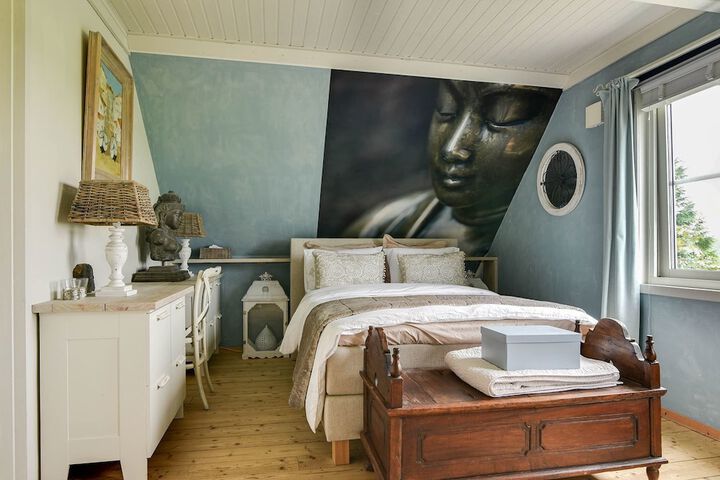 Room 2 of 34