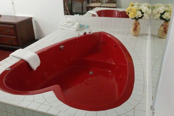 Hot Tub 37 of 52