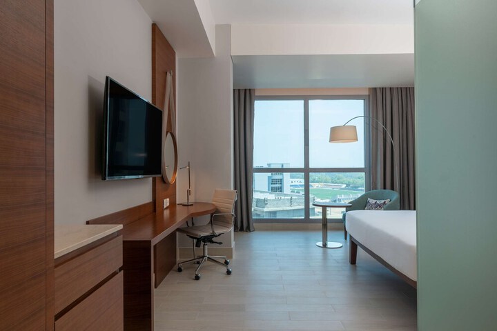 Room 31 of 108