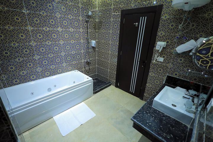 Room 19 of 37