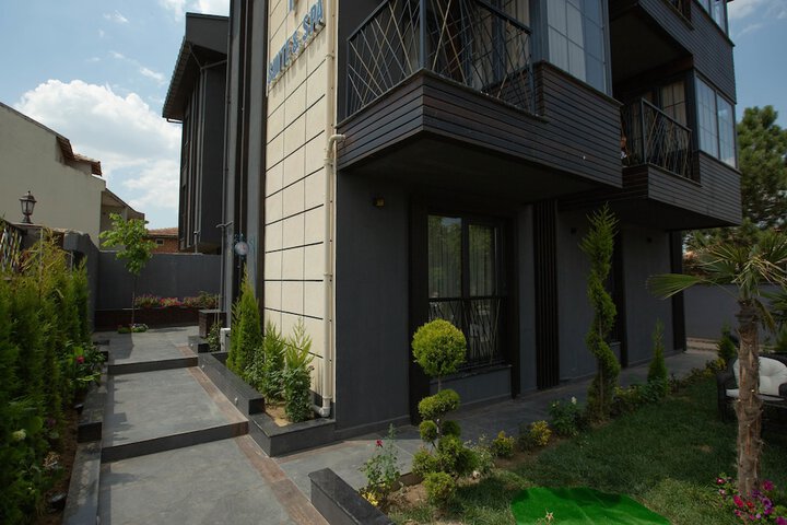 Hotel 6 of 16